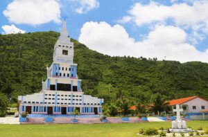 Die Saint-Pierre-Chanel-Basilika in Poi auf Futuna (Copyright: Wikimedia Commons)
