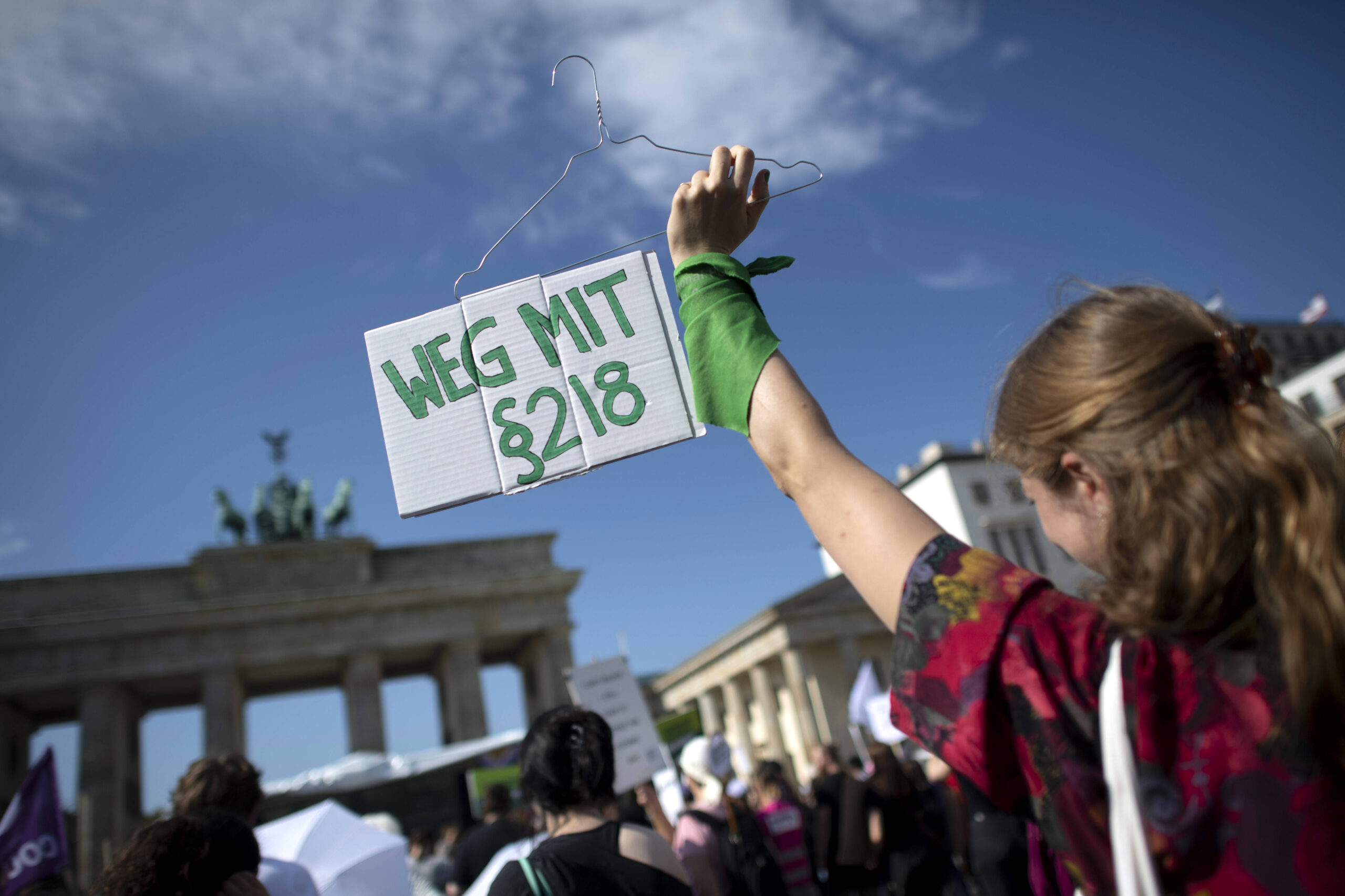 Abtreibung in Deutschland und Frankreich: So nah und doch so weit auseinander 