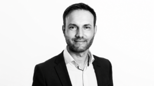 Enrico Schult, député AfD au Landtag de Mecklembourg-Poméranie-Occidentale depuis 2021, fait partie des élus du parti très présents sur les réseaux sociaux