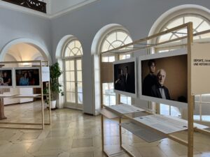 Die Ausstellung im Institut français München (Copyright: Elisa Coattrieux)