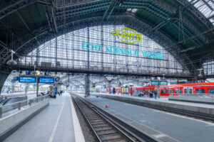 Innenansicht des Kölner Hauptbahnhofs (Copyright: Wikimedia Commons)
