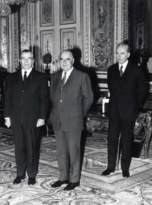 Seine Exzellenz Baron Sigismund von Braun überreicht Staatspräsident Pompidou sein Beglaubigungsschreiben, Paris, 16. November 1972 (Copyright: MEAE)