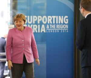 Angela Merkel lors de la conférence Supporting Syria organisée à Londres, 4 février 2016 (Copyright : Wikimedia Commons
