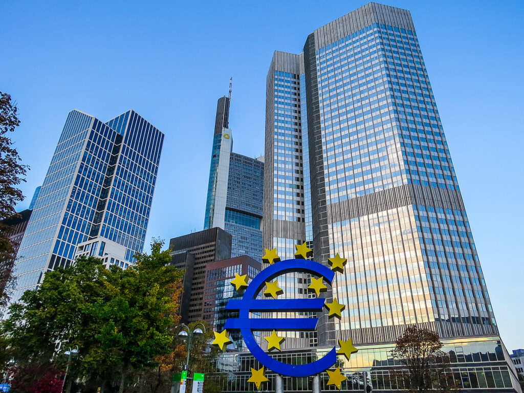 Blick auf die EZB in Frankfurt am Main (Copyright: Wikimedia Commons)
