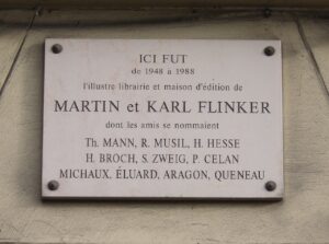 Plaque en mémoire de Martin et Karl Flinker au 68, Quai des Orfèvres à Paris