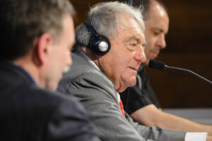 Claude Lanzmann auf einer Konferenz, August 2011 (Copyright: Wikimedia Commons)