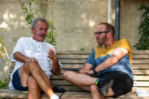 Jean Asselborn und Michael Merten im Gespräch, Sommer 2024 (Copyright: Laurent Sturm)