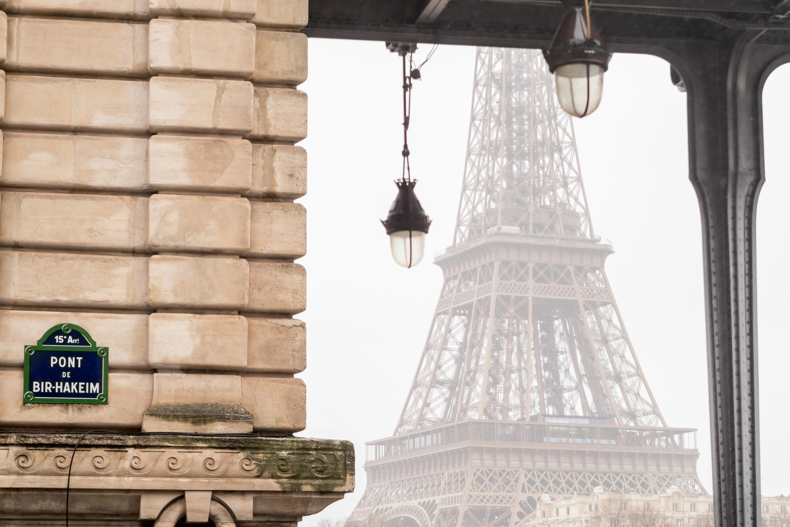 Das AfD-Risiko: Wie deutsche Politik Frankreichs Schuldenkrise auslösen könnte 