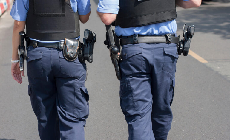 Cocoriki: Eins, zwei, Polizei, drei, vier, Grenadier 