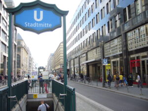Blick auf das Centre Marc Bloch von der Friedrichstraße in Berlin (Copyright: CMB)