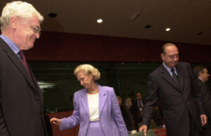 Jacques Chirac und Lionel Jospin in der Kohabitation – eine prägende Phase der Debatte, die schließlich zur Verkürzung der Präsidialamtszeit auf fünf Jahre beitrug (Copyright: Wikimedia Commons)