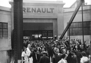 Streikende Arbeiter in den Renault-Werken, Mai 1936 (Copyright: Wikimedia Commons)