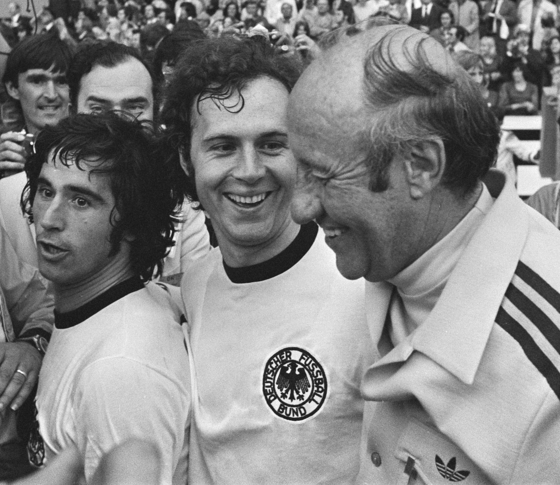 Bevor Helmut Schön Bundestrainer wurde und die deutsche Nationalmannschaft 1974 zum WM-Titel führte, trainierte er die Nationalmannschaft des Saarlandes (Copyright: Wikimedia Commons)