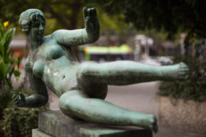 Die Brunnenplastik „L’Air“ von Aristide Maillol wurde 1961 in Hannover aufgestellt (Copyright: Wikimedia Commons)