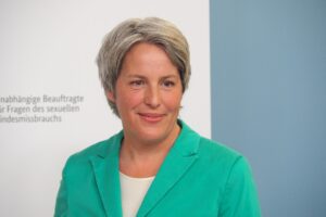 Kerstin Claus est depuis avril 2022 Commissaire fédérale indépendante chargée de la lutte contre les abus sexuels envers les enfants et les adolescents (Copyright : Wikimedia Commons)