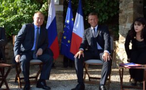 Im Fort Brégançon empfing Emmanuel Macron im August 2019 den russischen Präsidenten Wladimir Putin. Der Besuch sorgte international für große Aufmerksamkeit (Copyright: Wikimedia Commons)