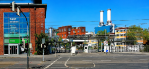 Le site de BASF à Ludwigshafen, symbole d’un modèle industriel allemand confronté à de profondes mutations (Copyright : Wikimedia Commons)