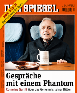 Titelseite des Spiegels: Foto eines weißhaarigen Mannes in einem Zug, darunter der Titel "Gespräche mit einem Phantom. Cornelius Gurlitt über das Geheimnis seiner Bilder"