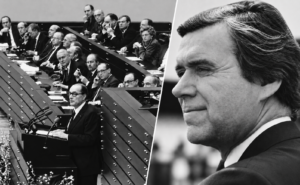 François Mitterrand (links) vor dem Bundestag am 20. Januar 1983. Pierre Morel (rechts) war an der Vorbereitung der Rede aktiv beteiligt (Copyright: Presse-Service Steponaitis – Deutscher Bundestag / Pierre Morel)