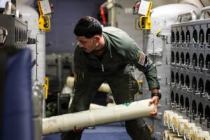 À bord d’un P-8 Poseidon de l’US Navy. L’Allemagne a commandé huit exemplaires de cet avion de patrouille maritime